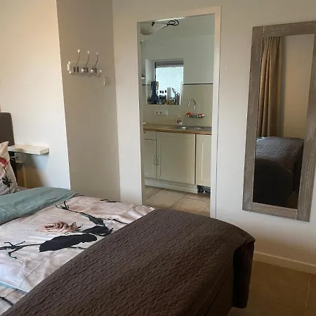 Ella With Free Privat Parking *